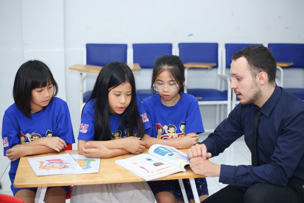 Lộ trình luyện thi Cambridge - đảm bảo số khiên tại CAE Leaders