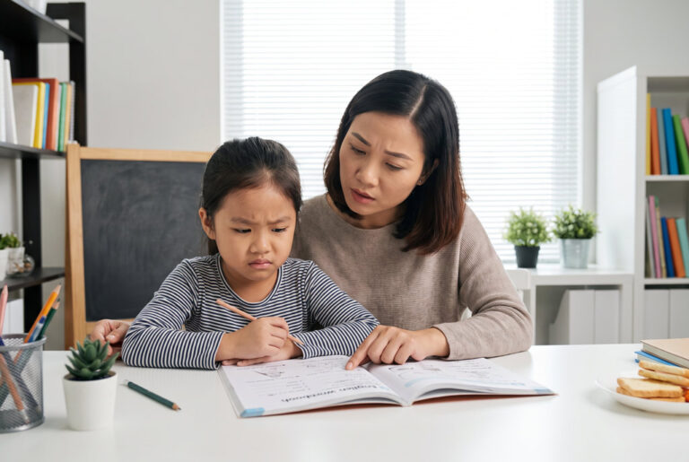 Sai lầm trong phương pháp dạy tiếng Anh cho bé