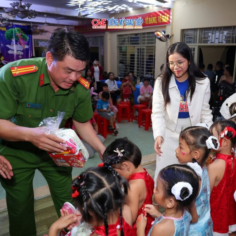 dem hoi trang ram 12
