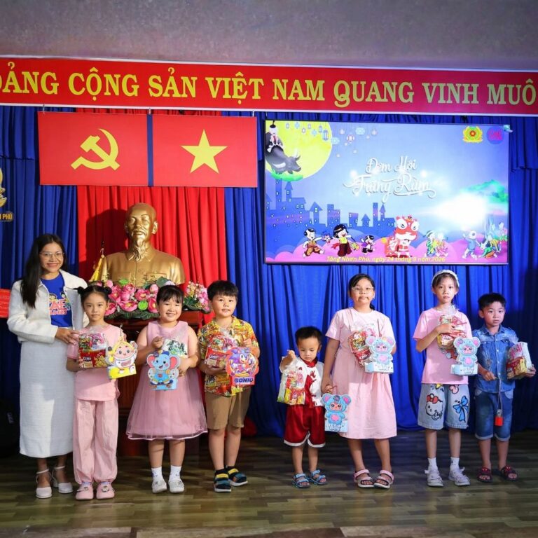 dem hoi trang ram 21
