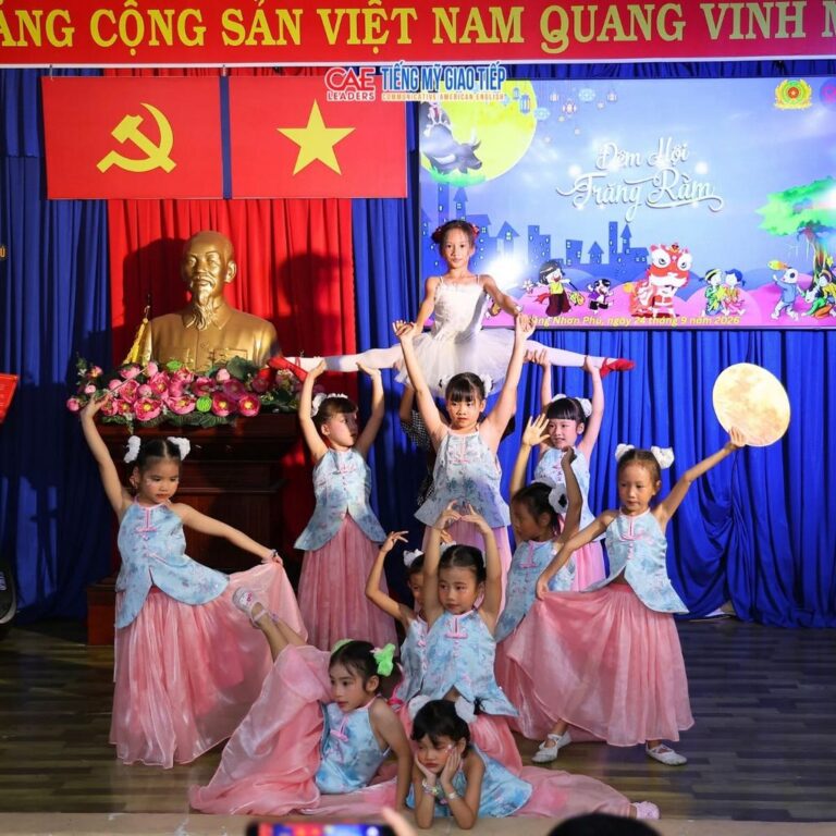 dem hoi trang ram 23