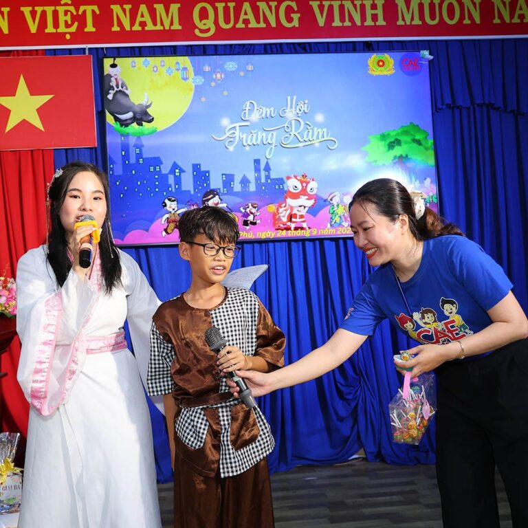 dem hoi trang ram 24